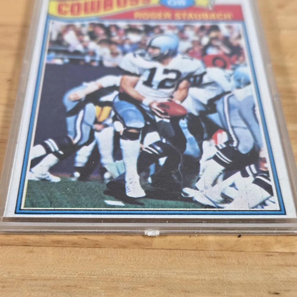 Cowboys Roger Staubach Football Card 1977 Topps Dallas Cowboys